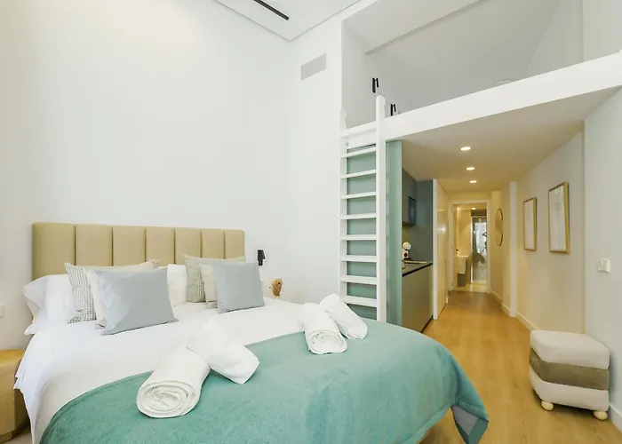 Cubo's Especeria For Adults Apartment Málaga